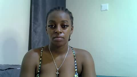 Snapshot of sexy_linda022 chatting on 06-24-26, 12:53 Linda online show from 06-24-26, 12:53