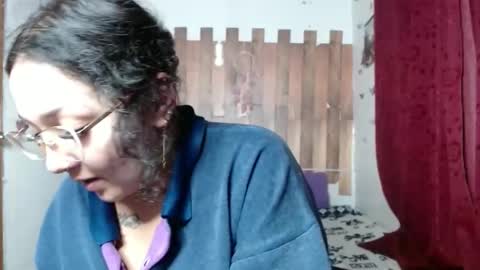 sexy lolas online show from 01-07-25, 01:49