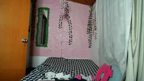 sexy lolas online show from 10-14-25, 12:11