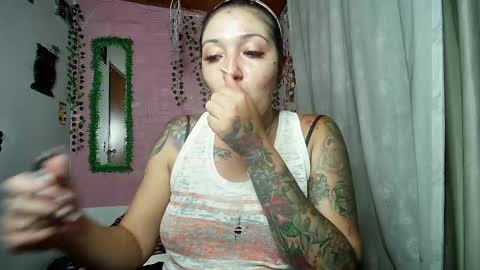 sexy lolas online show from 04-08-26, 04:56