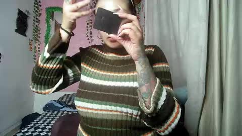 sexy lolas online show from 05-26-26, 03:57
