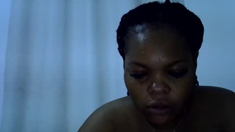 Snapshot of sexy_loloh chatting on 06-17-26, 03:42 Loloh online show from 06-17-26, 03:42