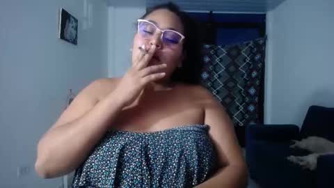 Snapshot of sexy_love_15 chatting on 11-16-25, 05:46 SIRENA LOVE online show from 11-16-25, 05:46