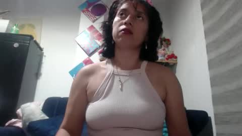 Snapshot of sexy_mary_69 chatting on 10-20-25, 11:38 Mary online show from 10-20-25, 11:38