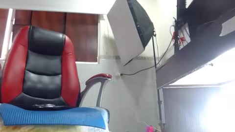 MARIPOSA online show from 10-03-25, 02:25