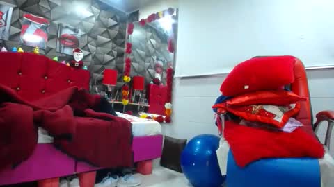 MARIPOSA online show from 12-18-25, 01:17