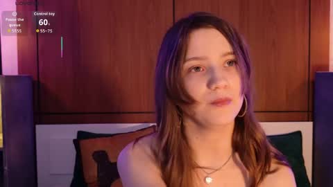 Snapshot of sexy_me_bb chatting on 05-24-26, 05:51 Alison online show from 05-24-26, 05:51