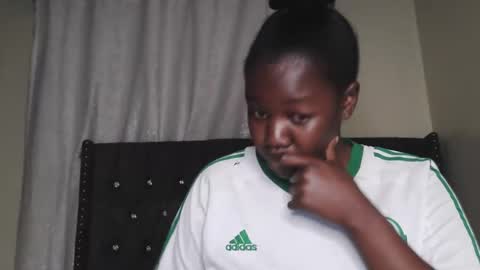 Snapshot of sexy_melanin11 chatting on 09-08-25, 05:01 sexy_melanin11 online show from 09-08-25, 05:01