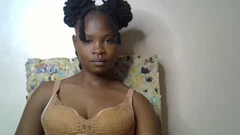 Molyne online show from 03-10-26, 01:32