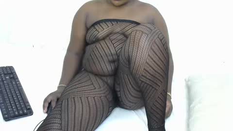 lina online show from 11-14-25, 09:19