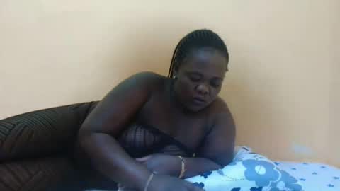 Snapshot of sexy_mummy25 chatting on 12-17-25, 12:44 sexy_mummy25 online show from 12-17-25, 12:44