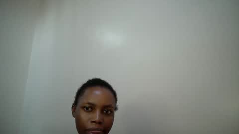 sexy_muna2 online show from 04-20-26, 10:51