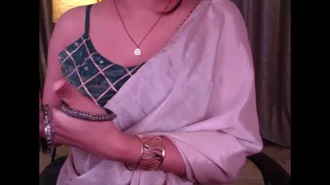 Snapshot of sexy_myra18 chatting on 11-17-25, 04:29 myra online show from 11-17-25, 04:29