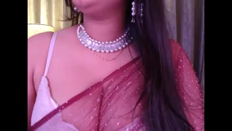 Snapshot of sexy_myra18 chatting on 01-16-26, 05:00 myra online show from 01-16-26, 05:00