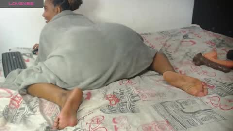 Jhoana online show from 12-13-24, 02:21