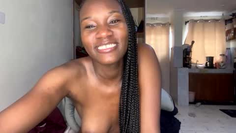 Snapshot of sexy_nyla chatting on 05-11-26, 10:10 Nyla online show from 05-11-26, 10:10