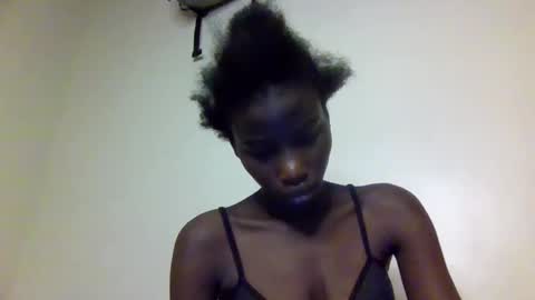 sexy_petittie online show from 10-10-25, 02:43