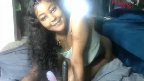 sexy pigeon online show from 04-21-26, 01:29