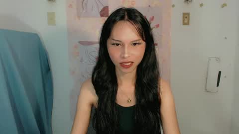 Snapshot of sexy_shanee chatting on 06-19-26, 08:18 shane online show from 06-19-26, 08:18