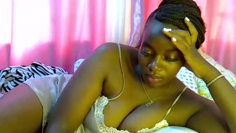 Snapshot of sexy_siera chatting on 02-23-26, 08:22 laura online show from 02-23-26, 08:22