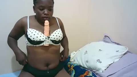 Tiffah online show from 11-13-25, 04:17