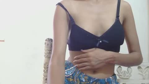 Snapshot of sexy_twishu chatting on 10-09-25, 08:12 Twishu online show from 10-09-25, 08:12