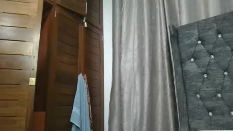 Snapshot of sexy_wendy5 chatting on 11-08-25, 06:29 wendy online show from 11-08-25, 06:29