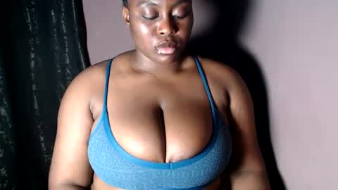 Snapshot of sexy_wet_ria chatting on 06-20-26, 06:44 ria online show from 06-20-26, 06:44