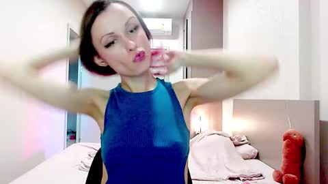 Snapshot of sexy_wise_kind chatting on 02-25-25, 11:44 Mandy Green online show from 02-25-25, 11:44