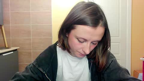 Snapshot of sexy_wise_kind chatting on 10-03-25, 12:07 Mandy Green online show from 10-03-25, 12:07