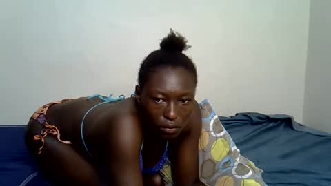 Snapshot of sexy_zola chatting on 05-12-26, 05:26 Im Zola online show from 05-12-26, 05:26
