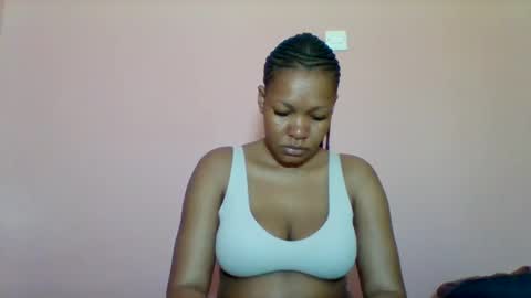 Snapshot of sexyapple2002 chatting on 09-22-25, 06:04 sexyapple2002 online show from 09-22-25, 06:04