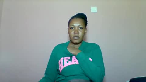 Snapshot of sexyapple2002 chatting on 09-26-25, 11:31 sexyapple2002 online show from 09-26-25, 11:31