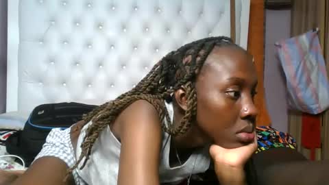 Snapshot of sexyary chatting on 06-08-26, 01:28 sexyary online show from 06-08-26, 01:28