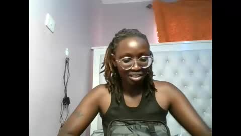 Snapshot of sexyary chatting on 06-08-26, 01:33 sexyary online show from 06-08-26, 01:33
