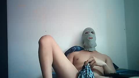 Snapshot of sexyatrevidoo chatting on 02-03-25, 12:25 SesyMen online show from 02-03-25, 12:25