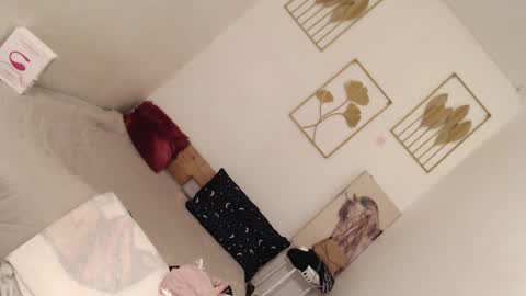 Snapshot of sexybaby2999 chatting on 01-04-25, 02:14 Lexie online show from 01-04-25, 02:14