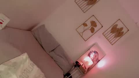 Snapshot of sexybaby2999 chatting on 01-27-25, 06:52 Lexie online show from 01-27-25, 06:52