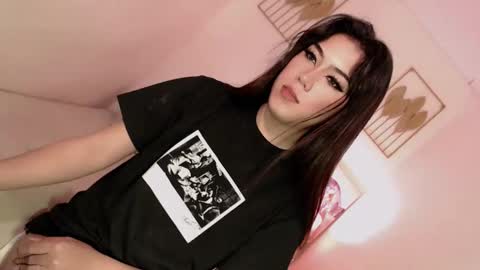 Snapshot of sexybaby2999 chatting on 01-27-25, 09:55 Lexie online show from 01-27-25, 09:55