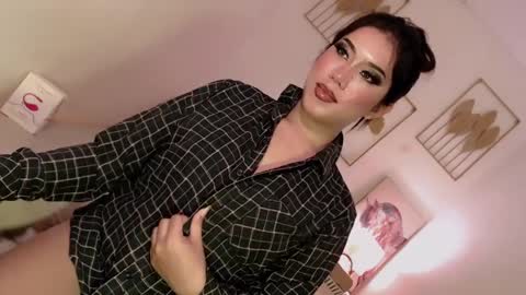 Snapshot of sexybaby2999 chatting on 02-06-25, 05:19 Lexie online show from 02-06-25, 05:19