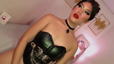 Snapshot of sexybaby2999 chatting on 02-24-25, 06:26 Lexie online show from 02-24-25, 06:26