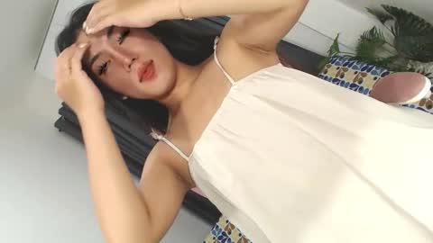 Snapshot of sexybaby2999 chatting on 11-06-25, 11:11 Lexie online show from 11-06-25, 11:11