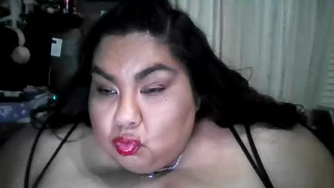 Snapshot of sexybbwqueen83 chatting on 03-13-26, 10:22 sexybbwqueen83 online show from 03-13-26, 10:22