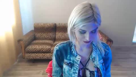 sexybeatriice online show from 02-16-25, 10:10