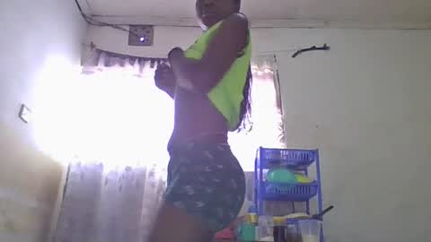 Snapshot of sexybilha483 chatting on 01-26-25, 08:46 Sexybilha483 online show from 01-26-25, 08:46