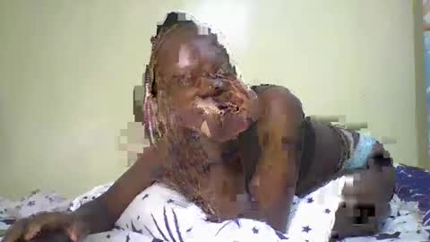 Snapshot of sexybilha483 chatting on 03-09-25, 03:22 Sexybilha483 online show from 03-09-25, 03:22