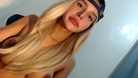 Seraphina Blaze online show from 02-18-25, 11:00