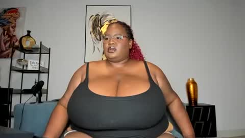 Snapshot of sexyblackhugetits chatting on 11-14-25, 02:43 sexyblackhugetits online show from 11-14-25, 02:43