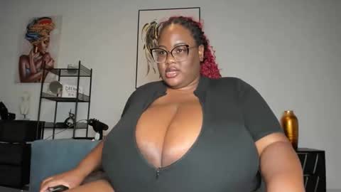 Snapshot of sexyblackhugetits chatting on 12-03-25, 05:00 sexyblackhugetits online show from 12-03-25, 05:00