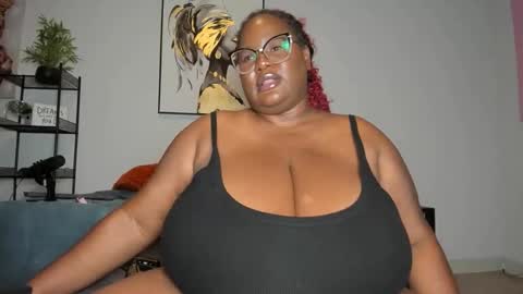 Snapshot of sexyblackhugetits chatting on 12-14-25, 04:29 sexyblackhugetits online show from 12-14-25, 04:29